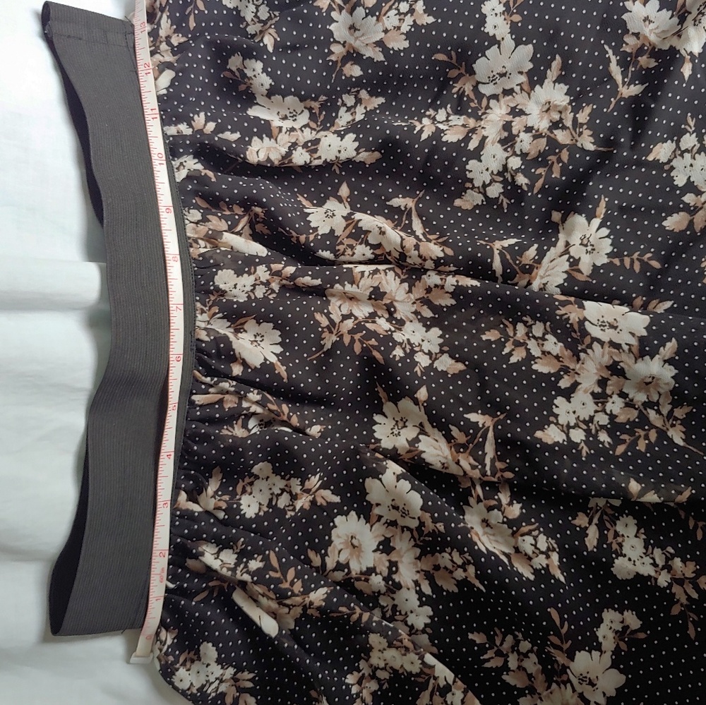 Black skirt floral miniskirt - Picture 3 of 6